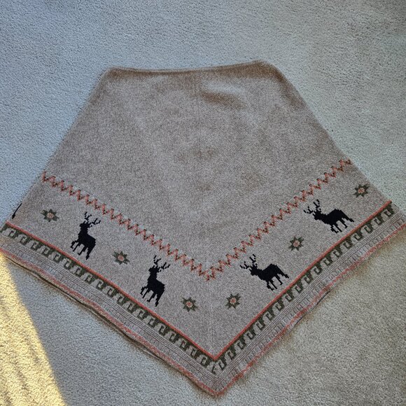 NWOT Beretta Wool Wrap Cape Moose Elk Deer Reindeer - Picture 10 of 12